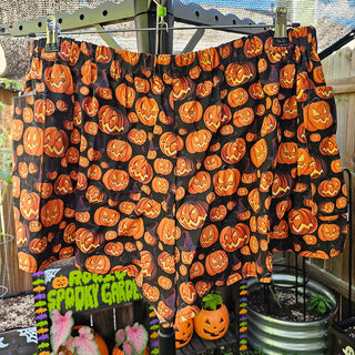 Jack-o-lantern Witches Shorts (37"-39" Waist)